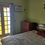 Casa 4 quartos Condomínio em Frente a Praia Grande